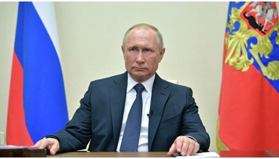 Путин продлил каникулы в России до конца апреля
